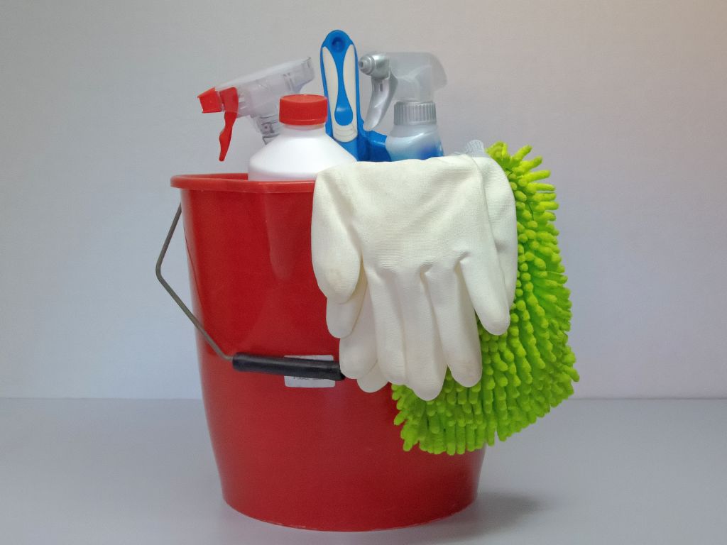 government cleaning contracts