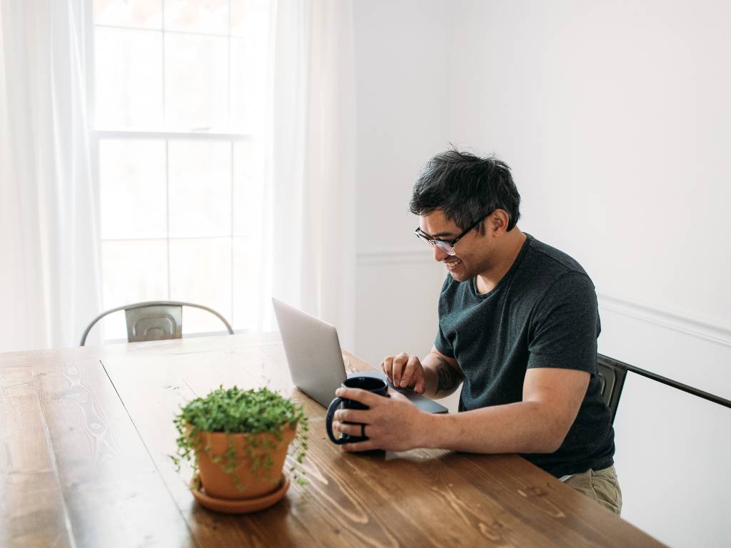 Small Business BidNo-Bid Decisions
