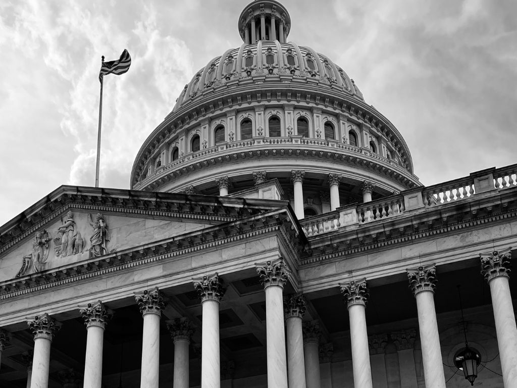 How to Get Government Contracts